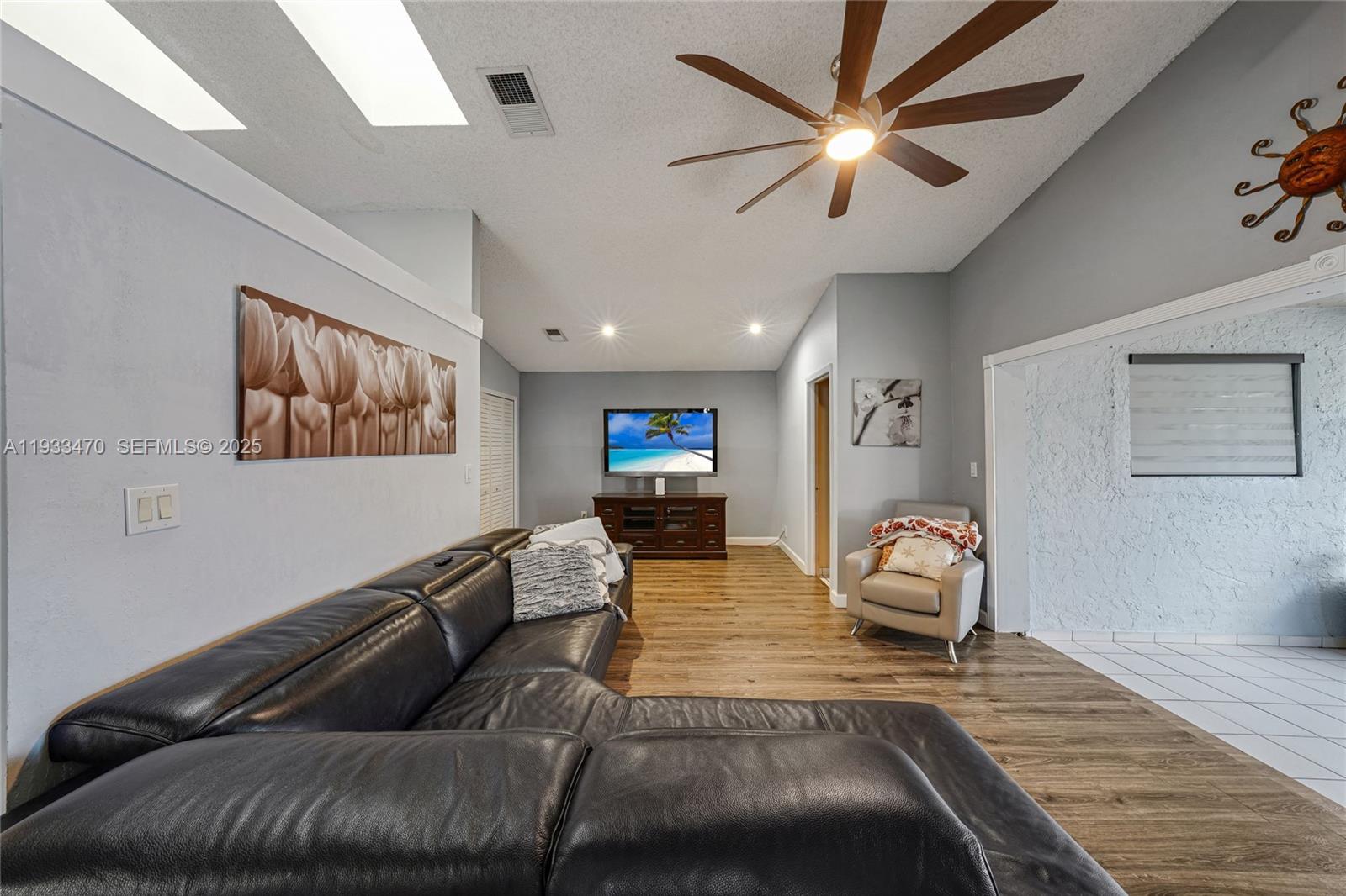 WEST LAKES GARDENS - Residential