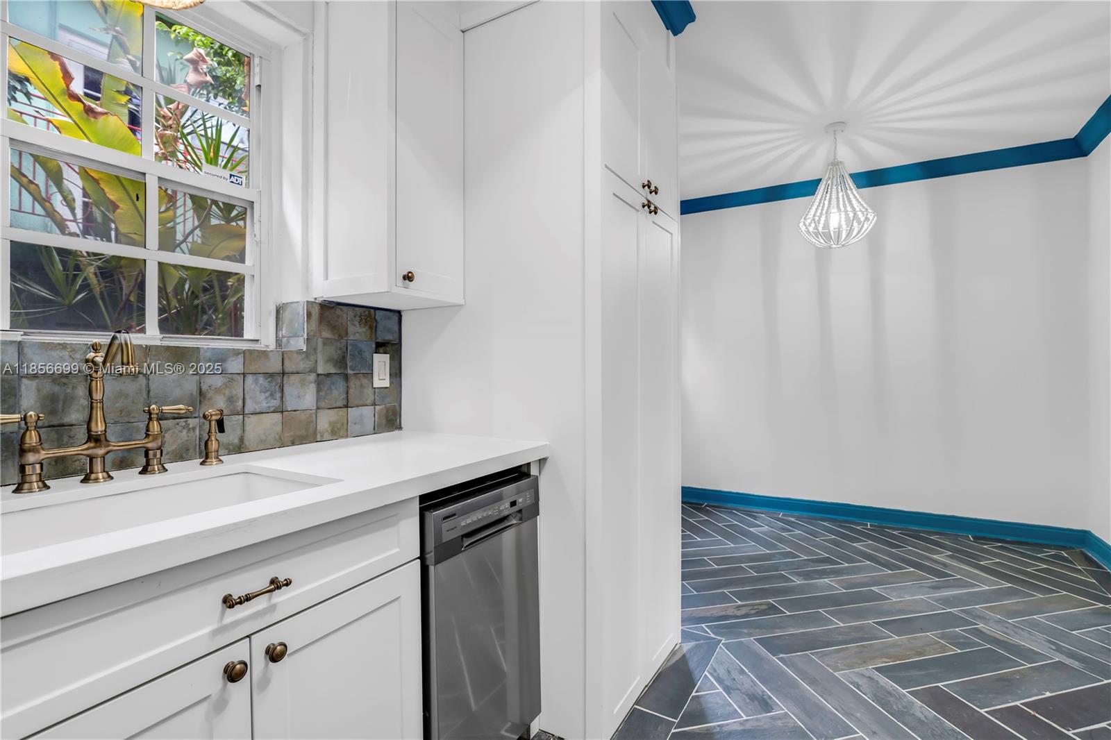 THE EXOTIC VILLAS CONDO - Residential