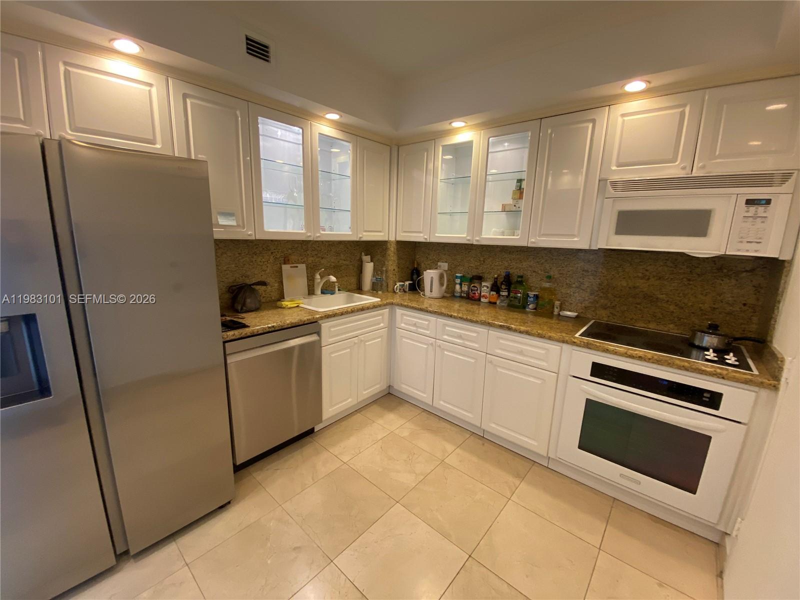 OCEANSIDE PLAZA CONDO - Residential Lease