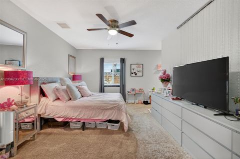 Tiny photo for 375 NW 28th Ave, Fort Lauderdale, FL 33311 (MLS # A12004788)