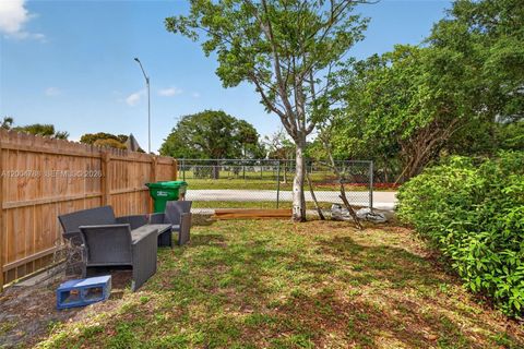 Tiny photo for 375 NW 28th Ave, Fort Lauderdale, FL 33311 (MLS # A12004788)