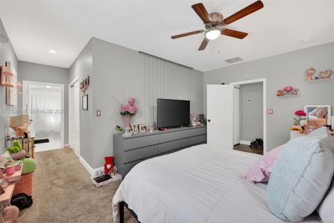 Tiny photo for 375 NW 28th Ave, Fort Lauderdale, FL 33311 (MLS # A12004788)