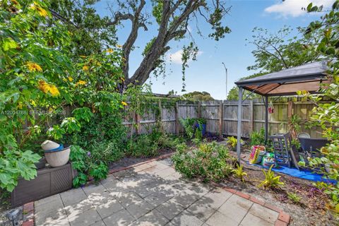 Tiny photo for 375 NW 28th Ave, Fort Lauderdale, FL 33311 (MLS # A12004788)