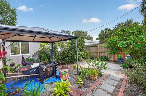 Tiny photo for 375 NW 28th Ave, Fort Lauderdale, FL 33311 (MLS # A12004788)