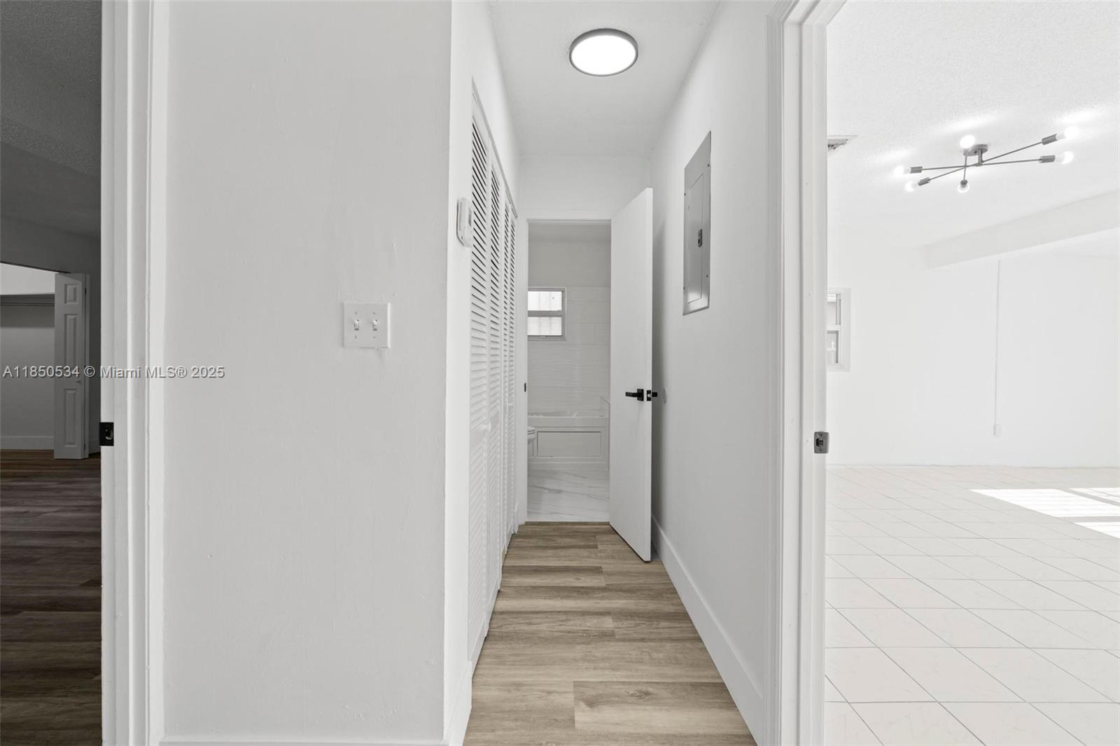 LAUDERDALE MANORS AMD PLA - Residential