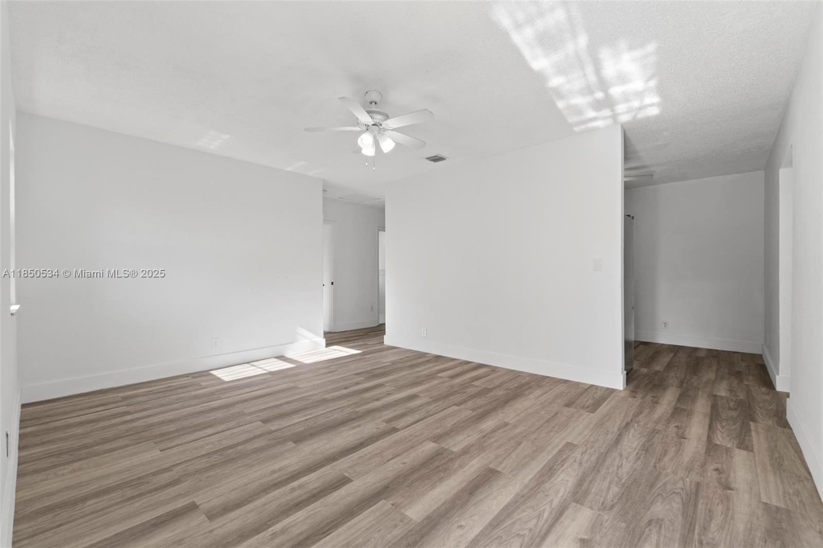 LAUDERDALE MANORS AMD PLA - Residential