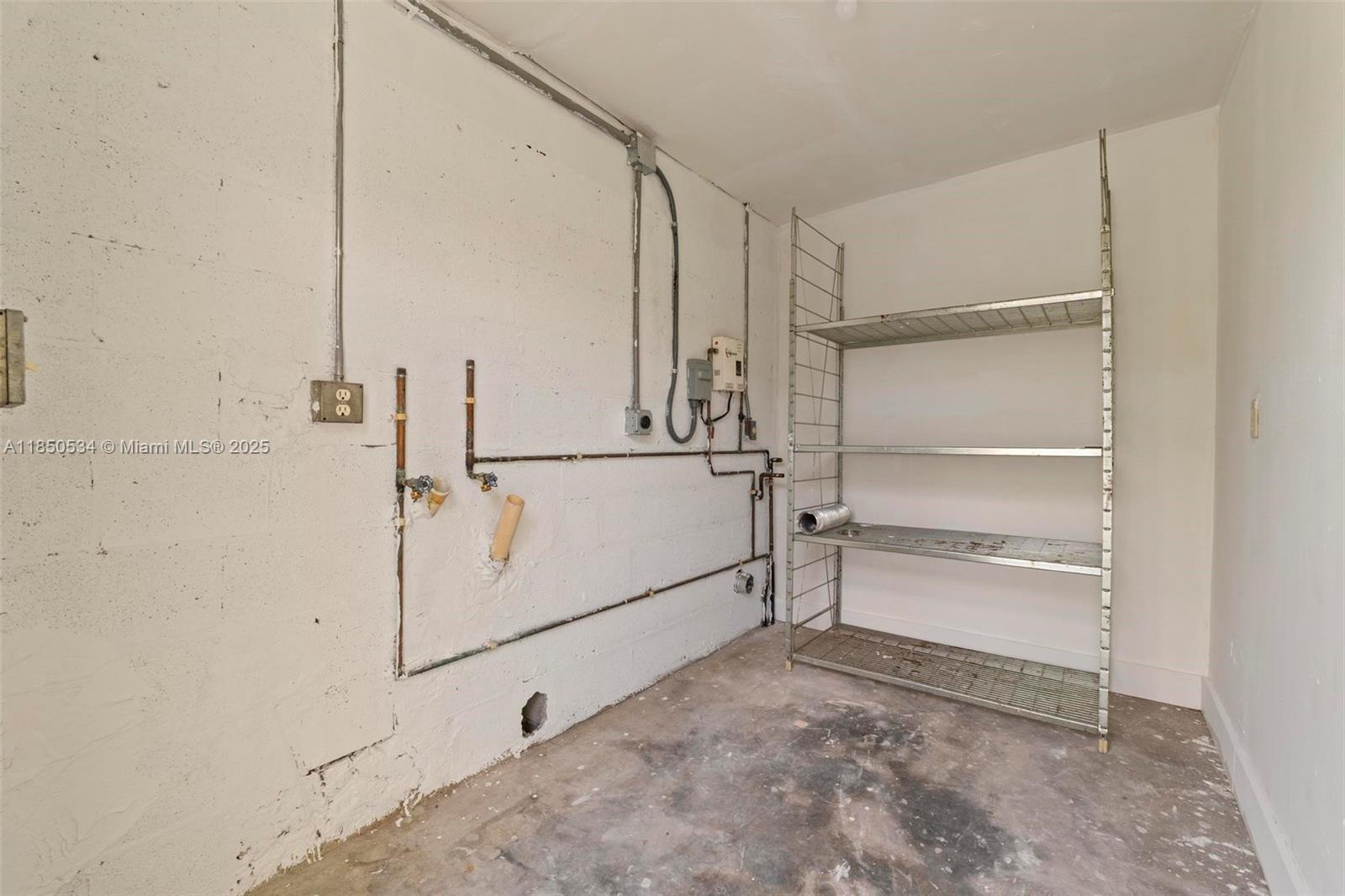 LAUDERDALE MANORS AMD PLA - Residential