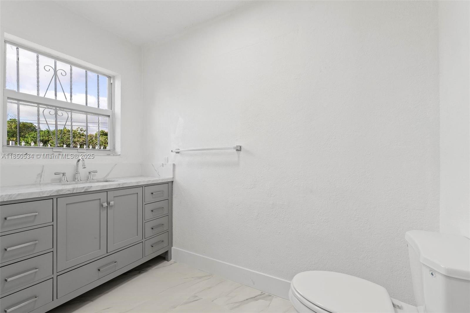 LAUDERDALE MANORS AMD PLA - Residential