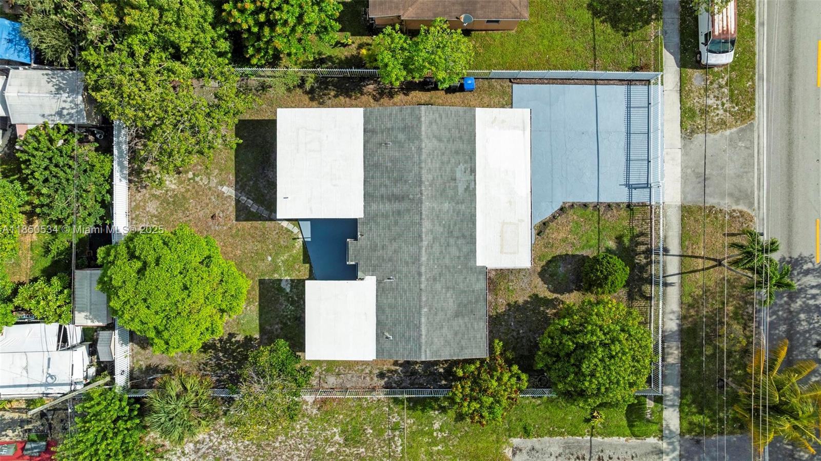 LAUDERDALE MANORS AMD PLA - Residential