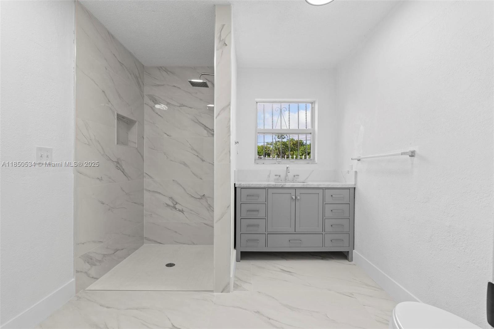 LAUDERDALE MANORS AMD PLA - Residential