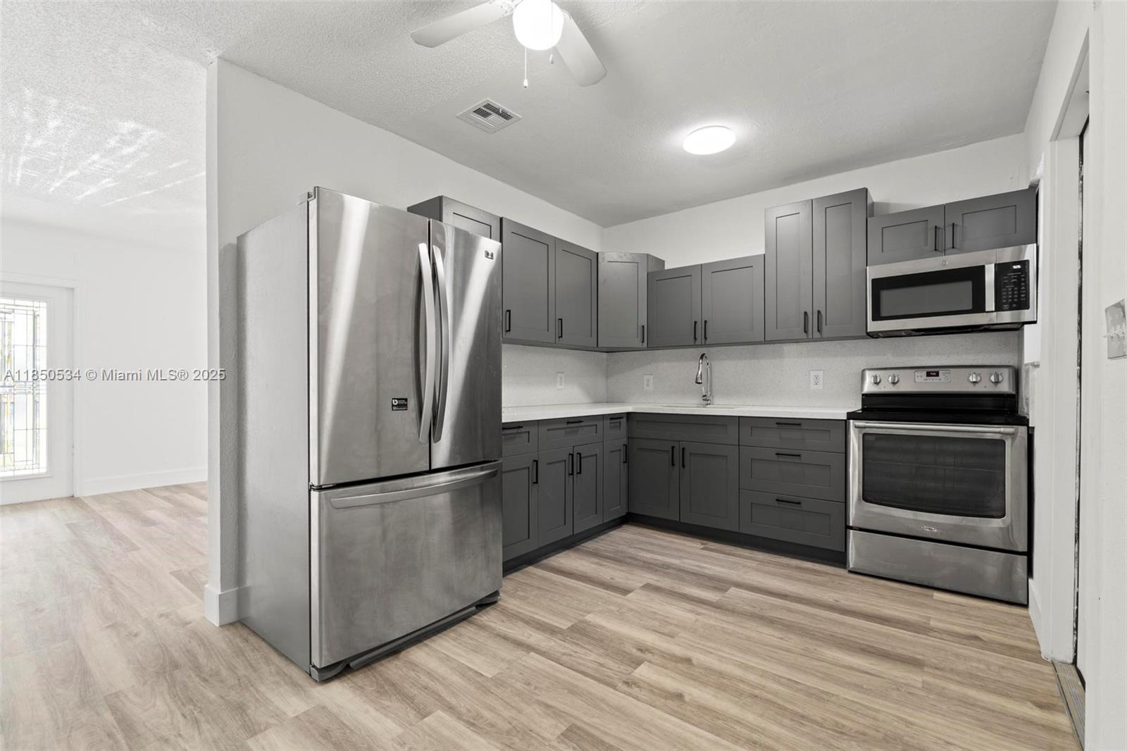 LAUDERDALE MANORS AMD PLA - Residential