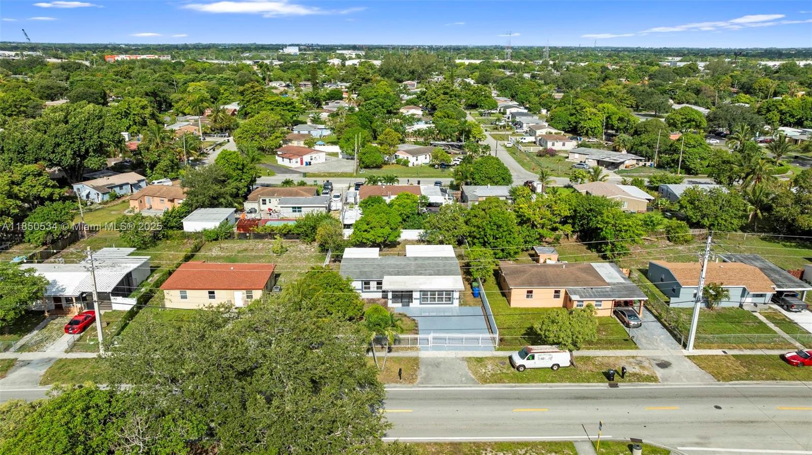 LAUDERDALE MANORS AMD PLA - Residential