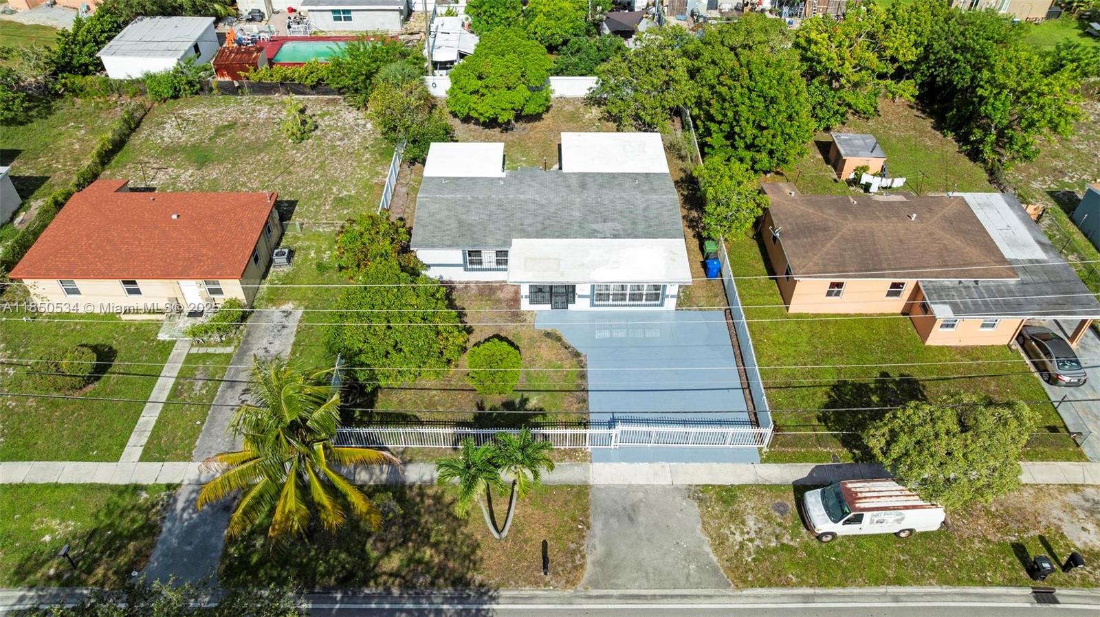 LAUDERDALE MANORS AMD PLA - Residential