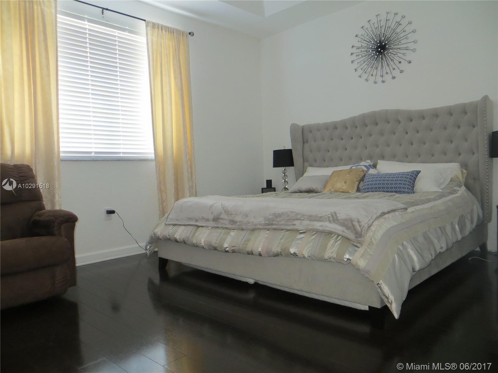 ISLANDS AT DORAL 1ST ADDN - Residential Lease