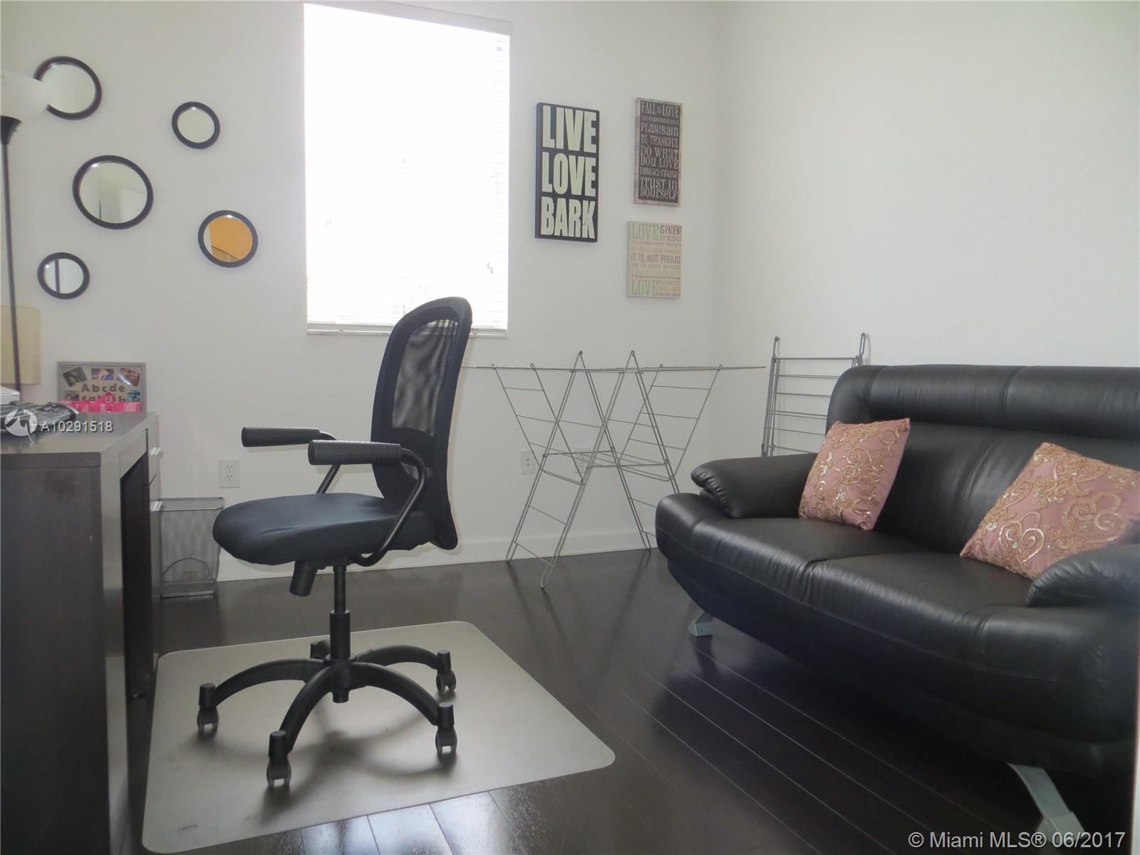 ISLANDS AT DORAL 1ST ADDN - Residential Lease