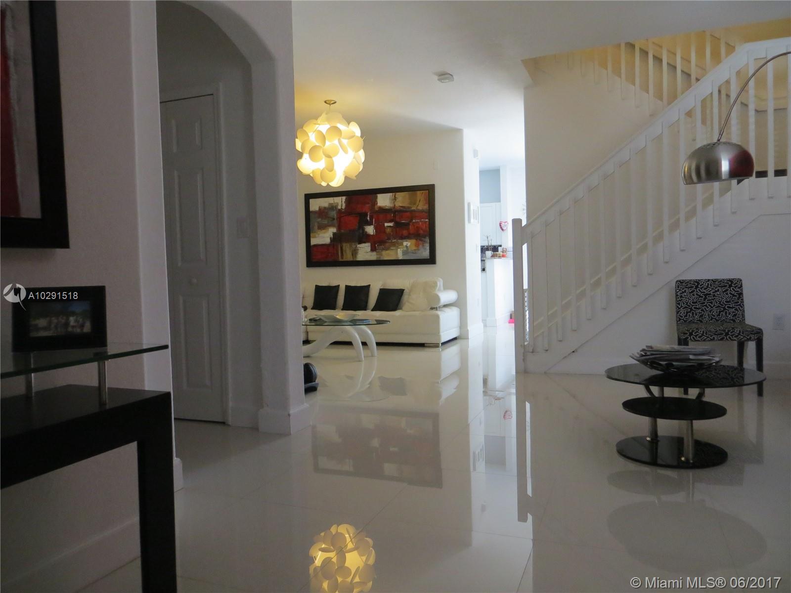 ISLANDS AT DORAL 1ST ADDN - Residential Lease