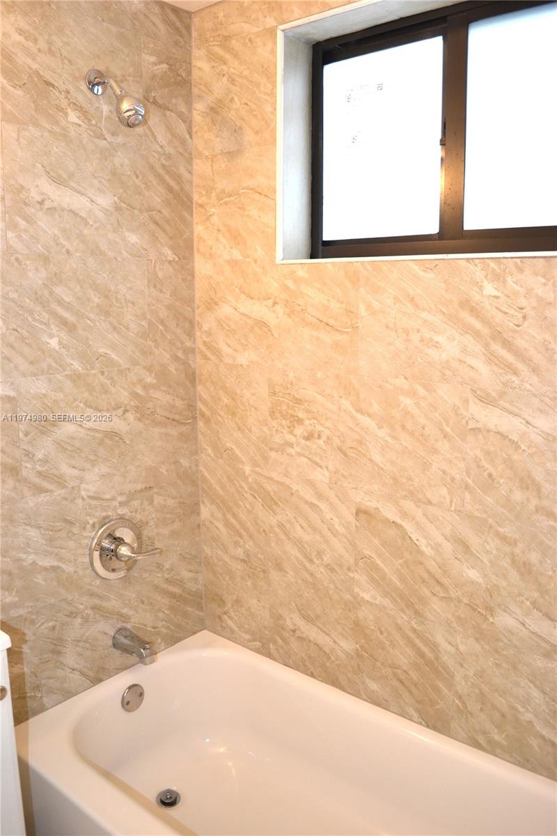 LAWRENCE ESTATE LAND CO - Residential Lease