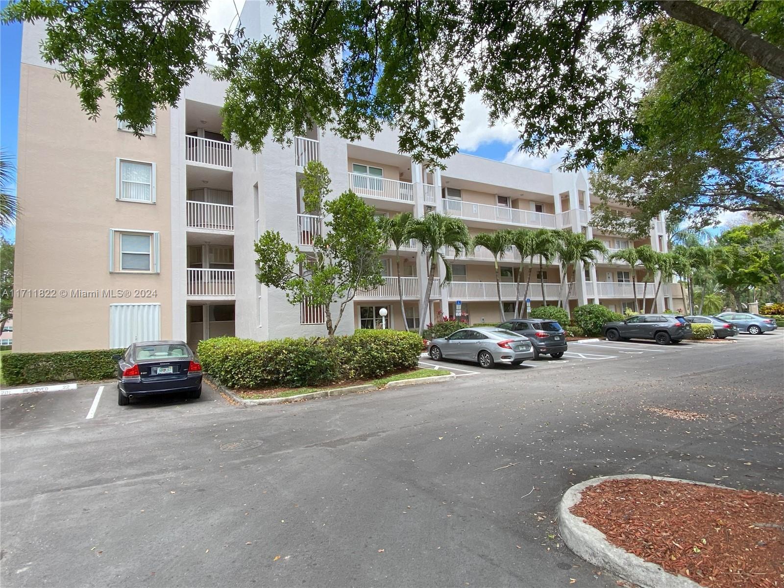 2601 N Nob Hill Rd 303, Sunrise, Miami-Dade County, Florida - 2 Bedrooms  
2 Bathrooms - 