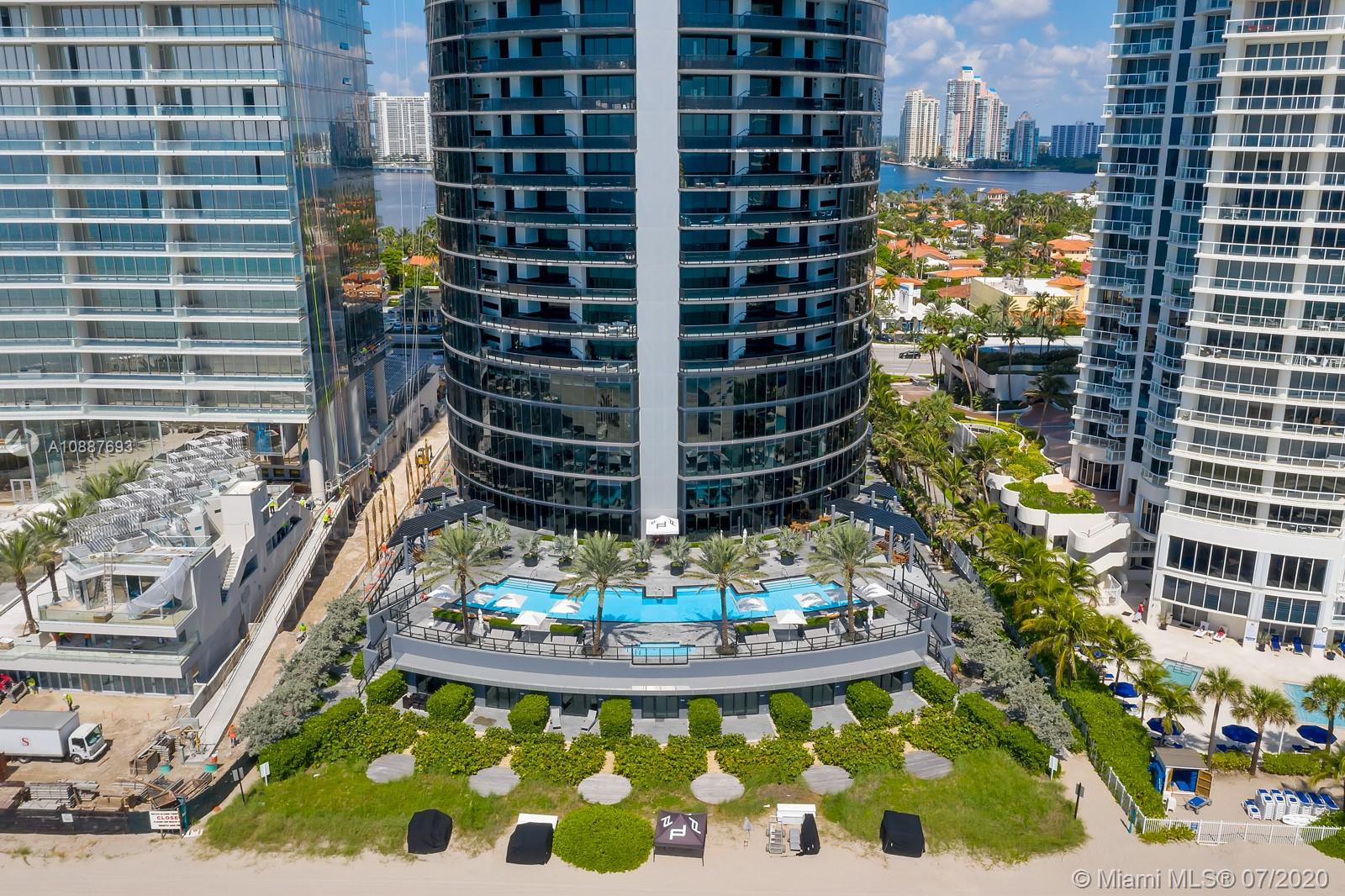 18555 COLLINS AVENUE COND - Residential