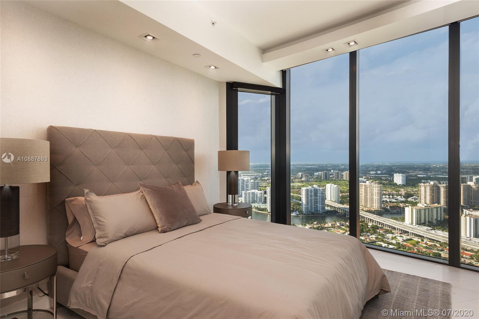 18555 COLLINS AVENUE COND - Residential