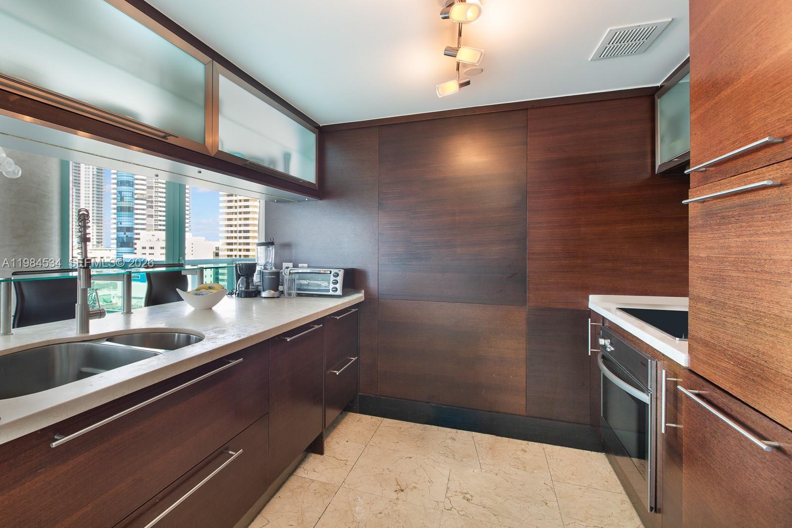 6000 Indian Creek Dr 12B