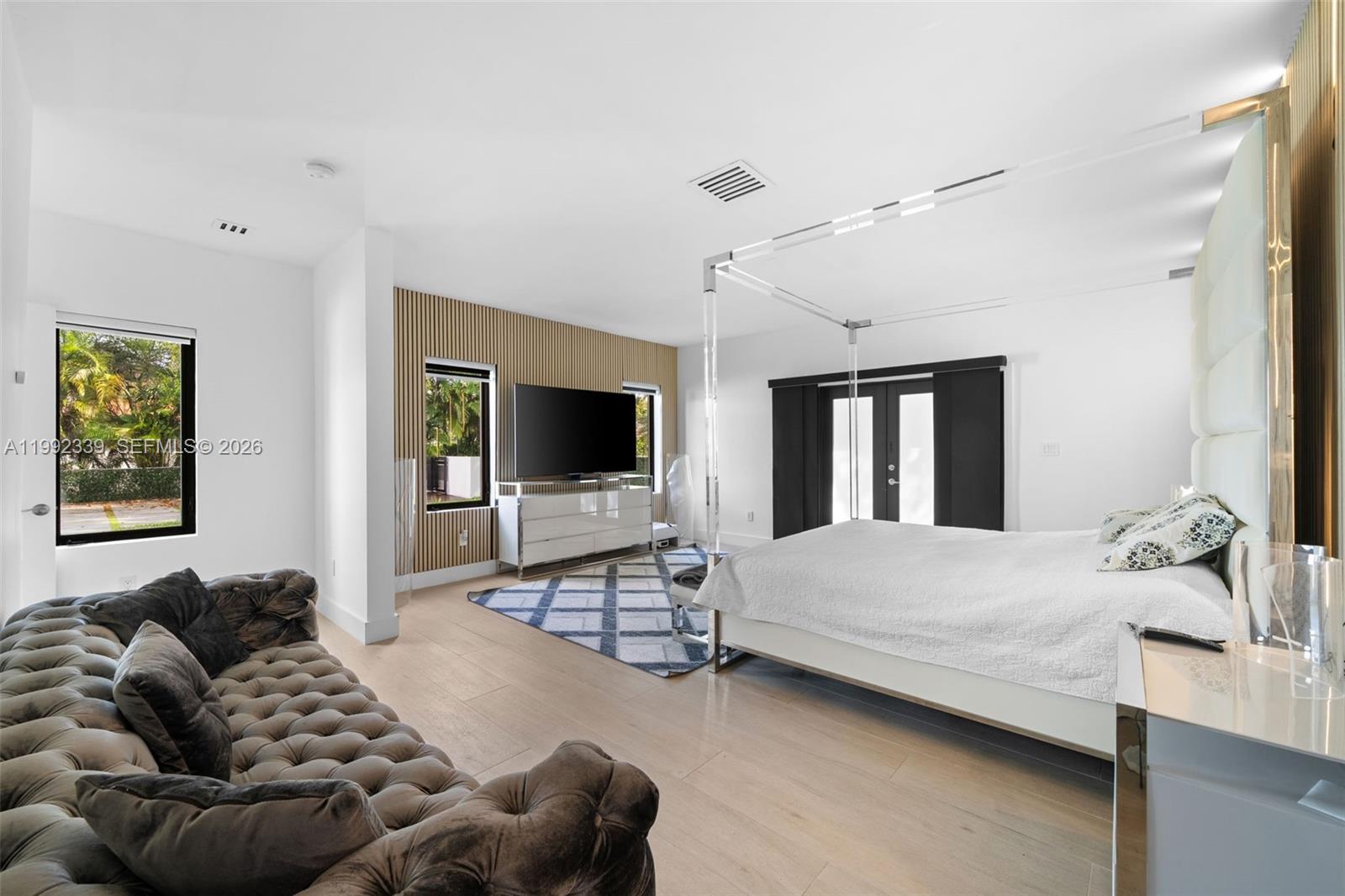 TAMIAMI PLACE PLAN NO 3 - Residential