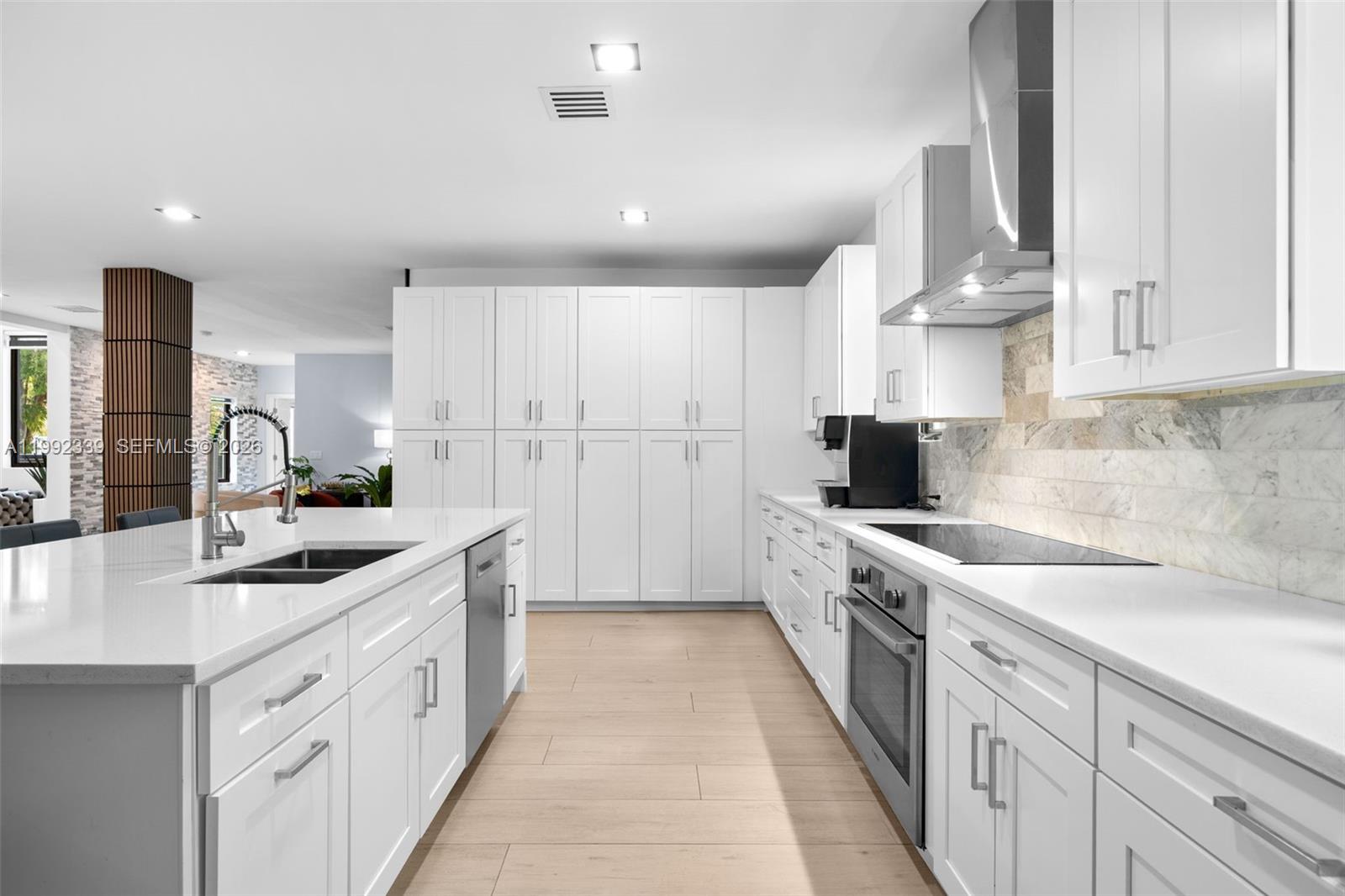 TAMIAMI PLACE PLAN NO 3 - Residential