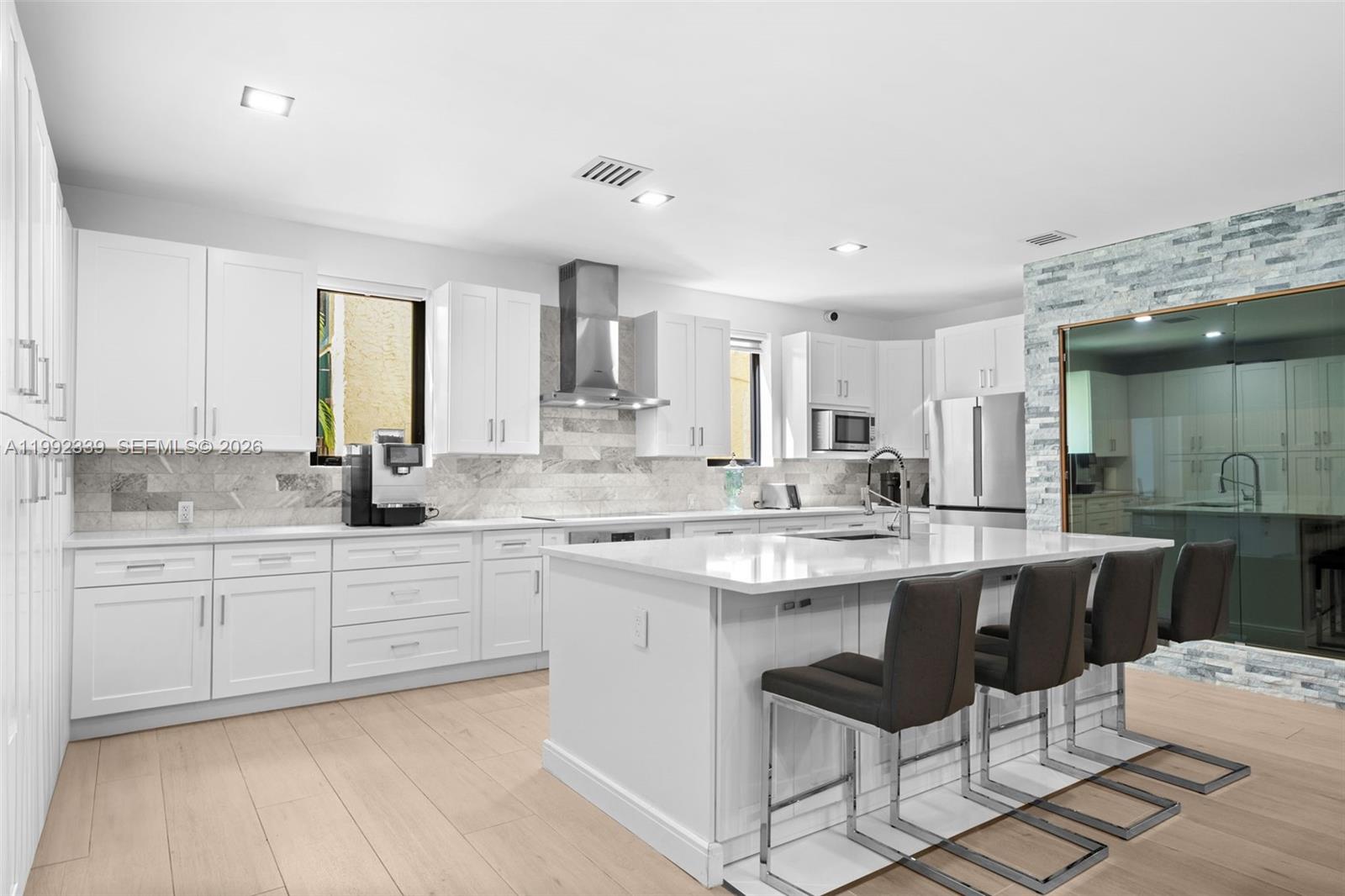 TAMIAMI PLACE PLAN NO 3 - Residential