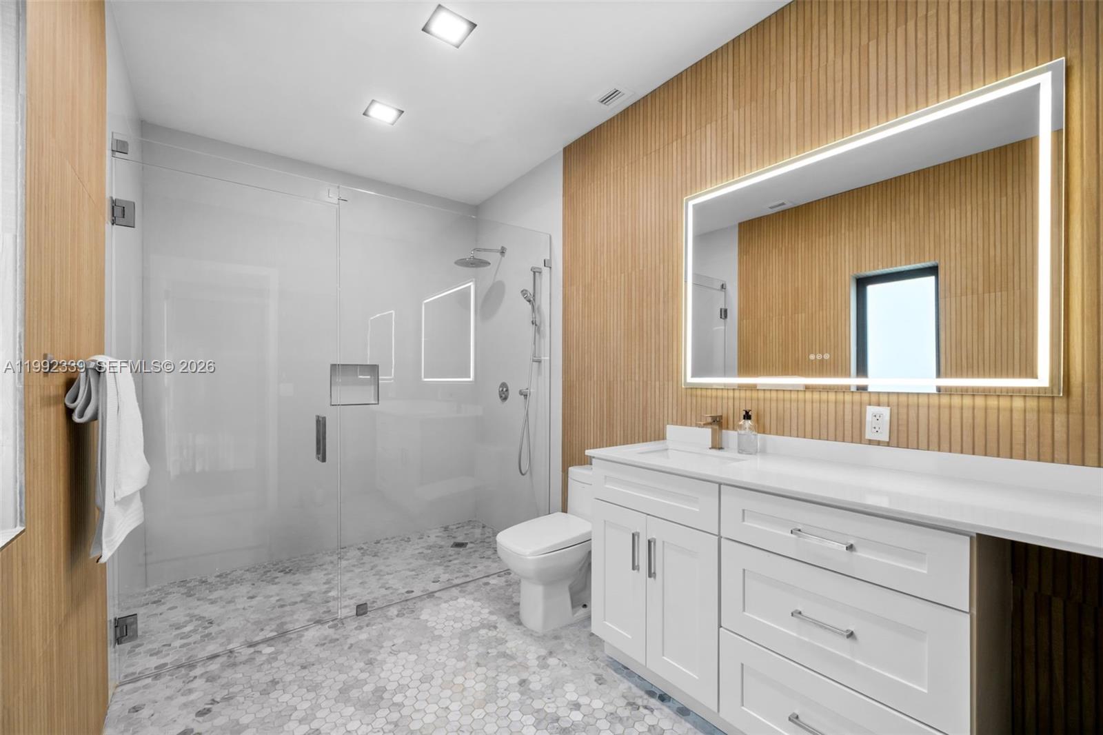 TAMIAMI PLACE PLAN NO 3 - Residential