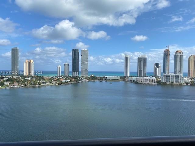 PRIVE CONDO - Residential