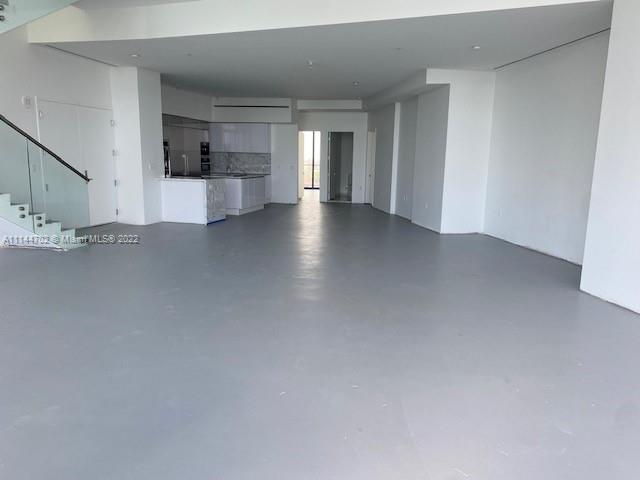 PRIVE CONDO - Residential