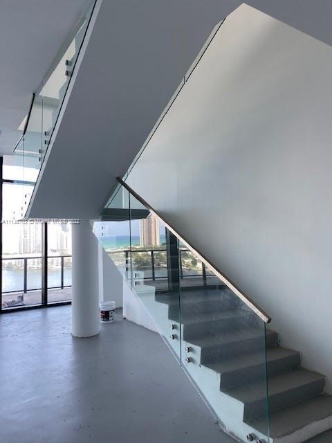 PRIVE CONDO - Residential