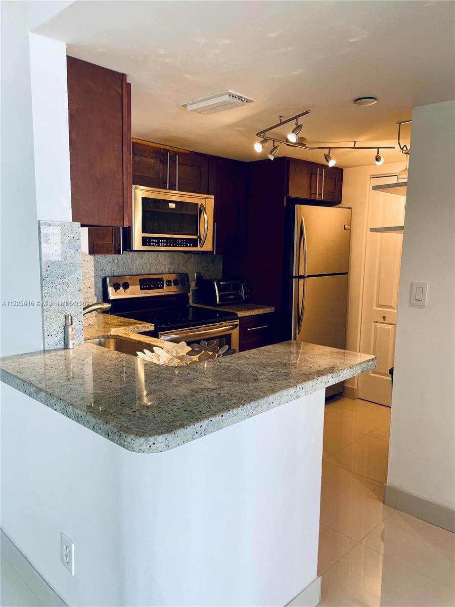 ISOLA CONDO - Residential Lease