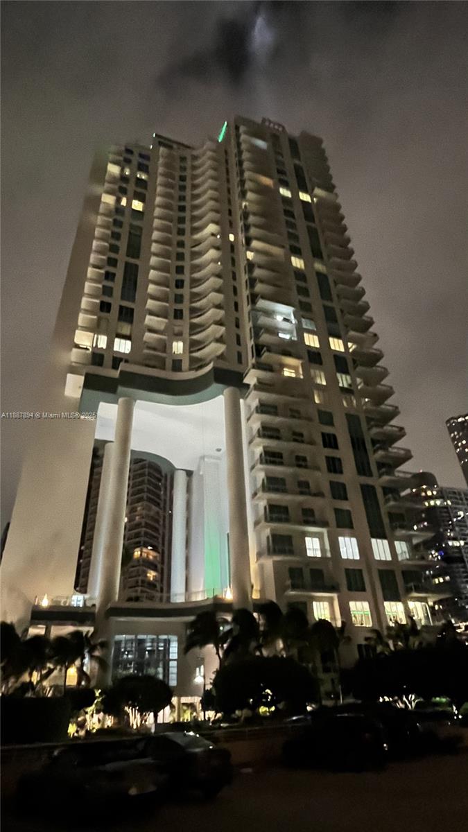 ATLANTIC II AT THE POINT - Residential Lease