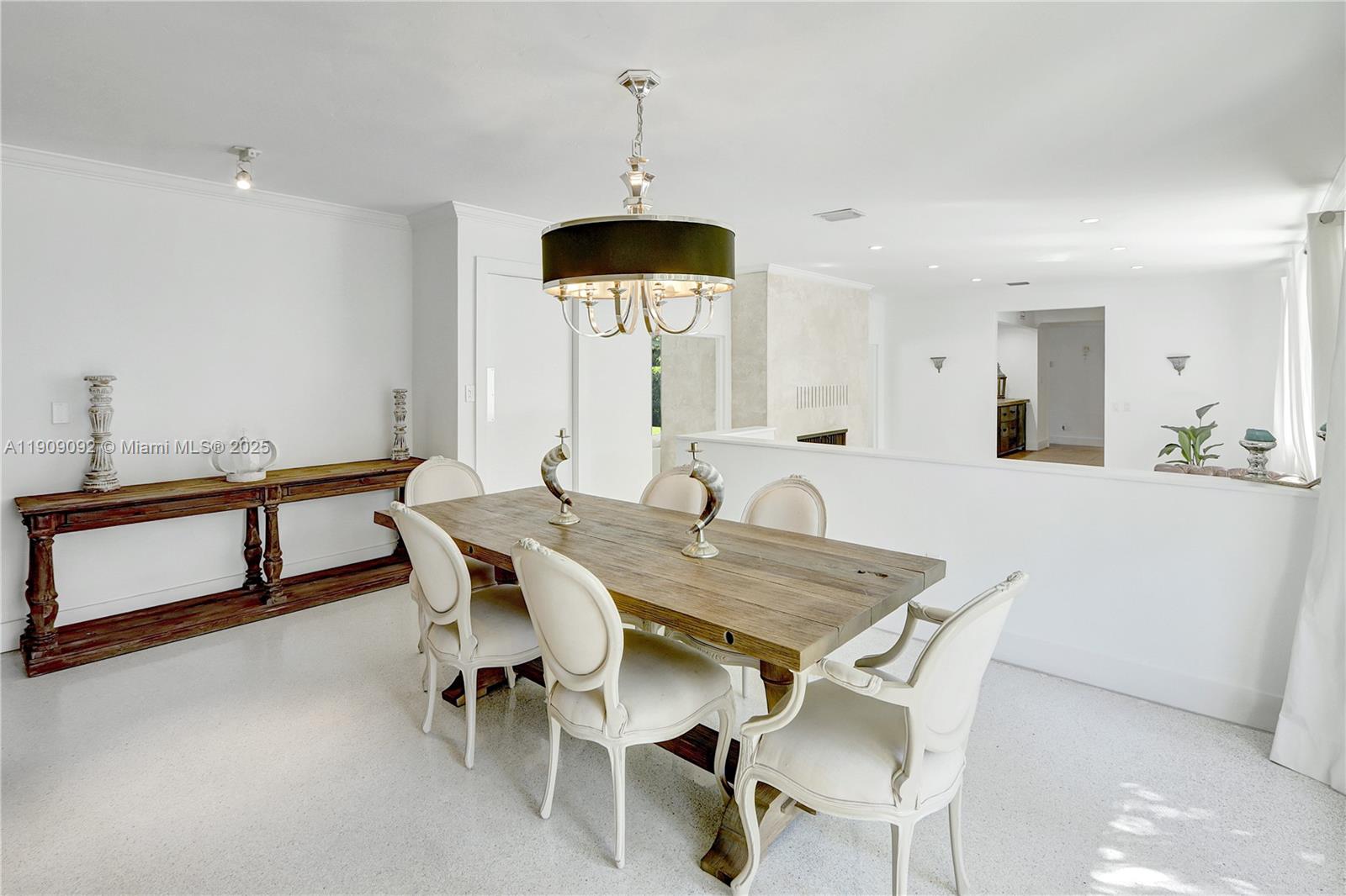 WATERSEDGE - Residential Lease