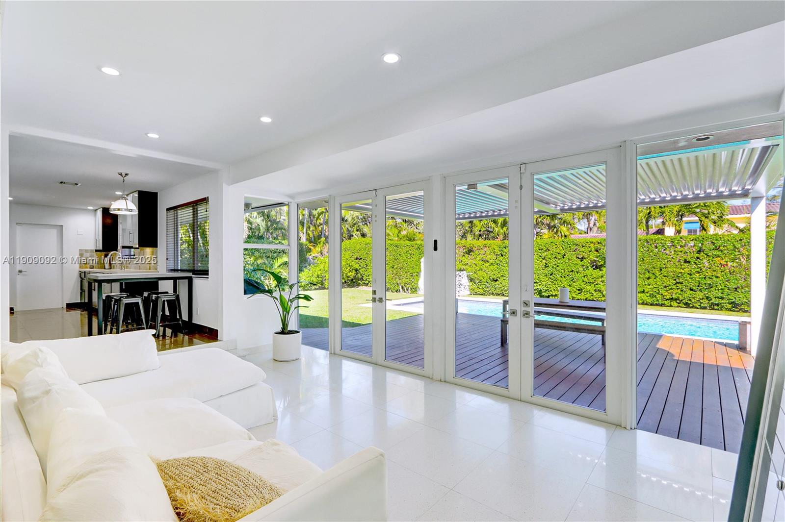 WATERSEDGE - Residential Lease