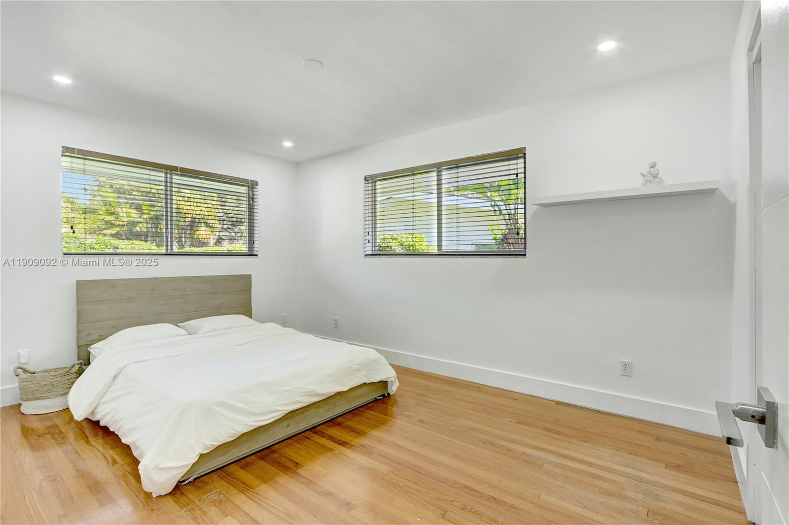 WATERSEDGE - Residential Lease