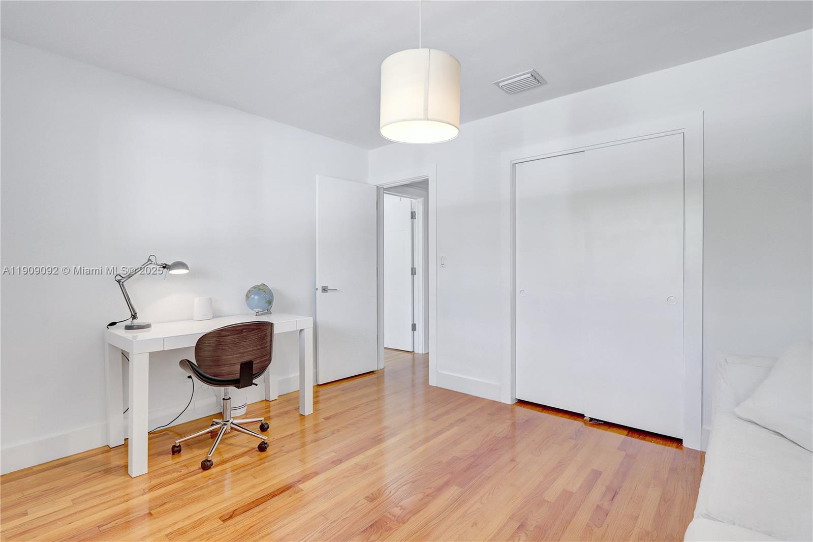 WATERSEDGE - Residential Lease