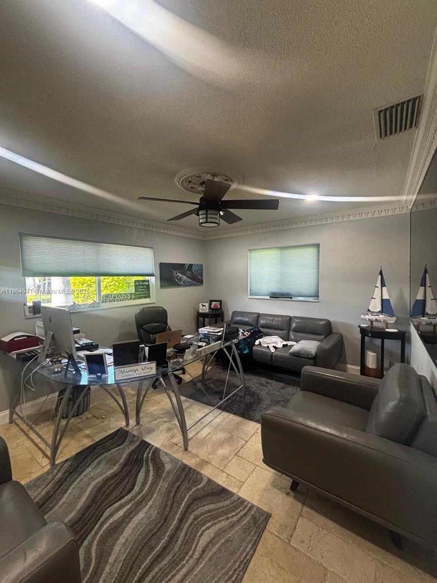 VENETIAN ISLES 3RD SEC - Residential