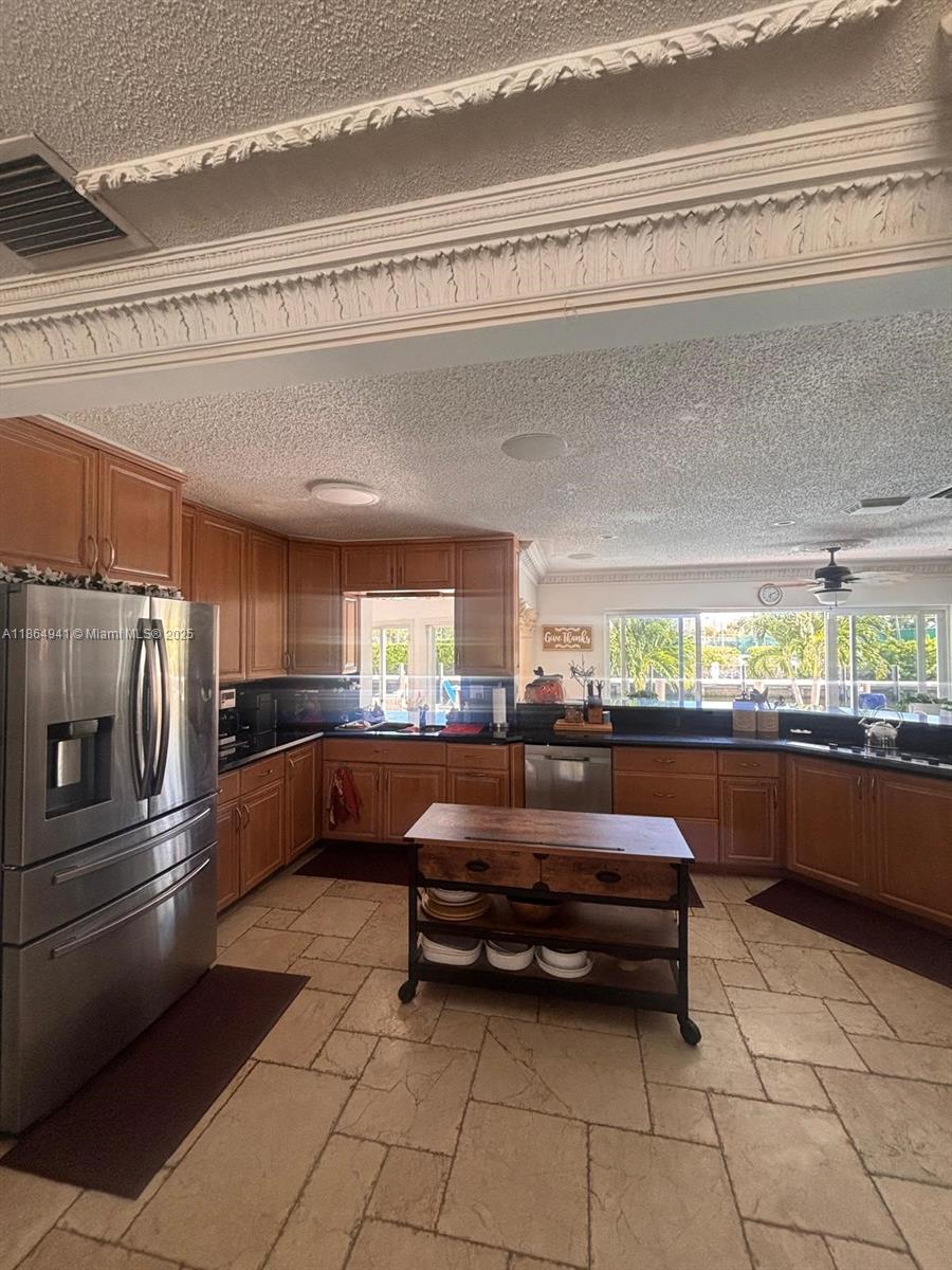 VENETIAN ISLES 3RD SEC - Residential