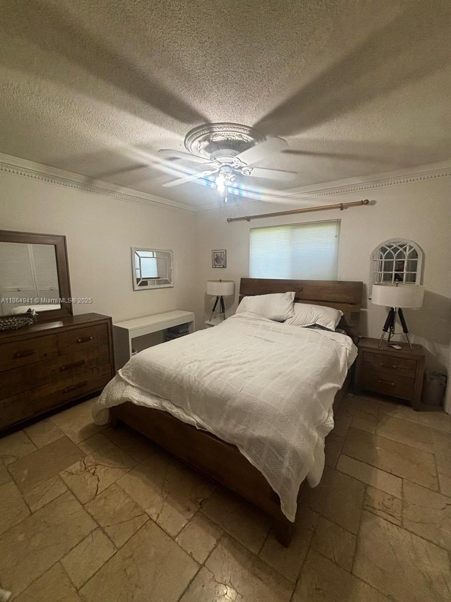 VENETIAN ISLES 3RD SEC - Residential