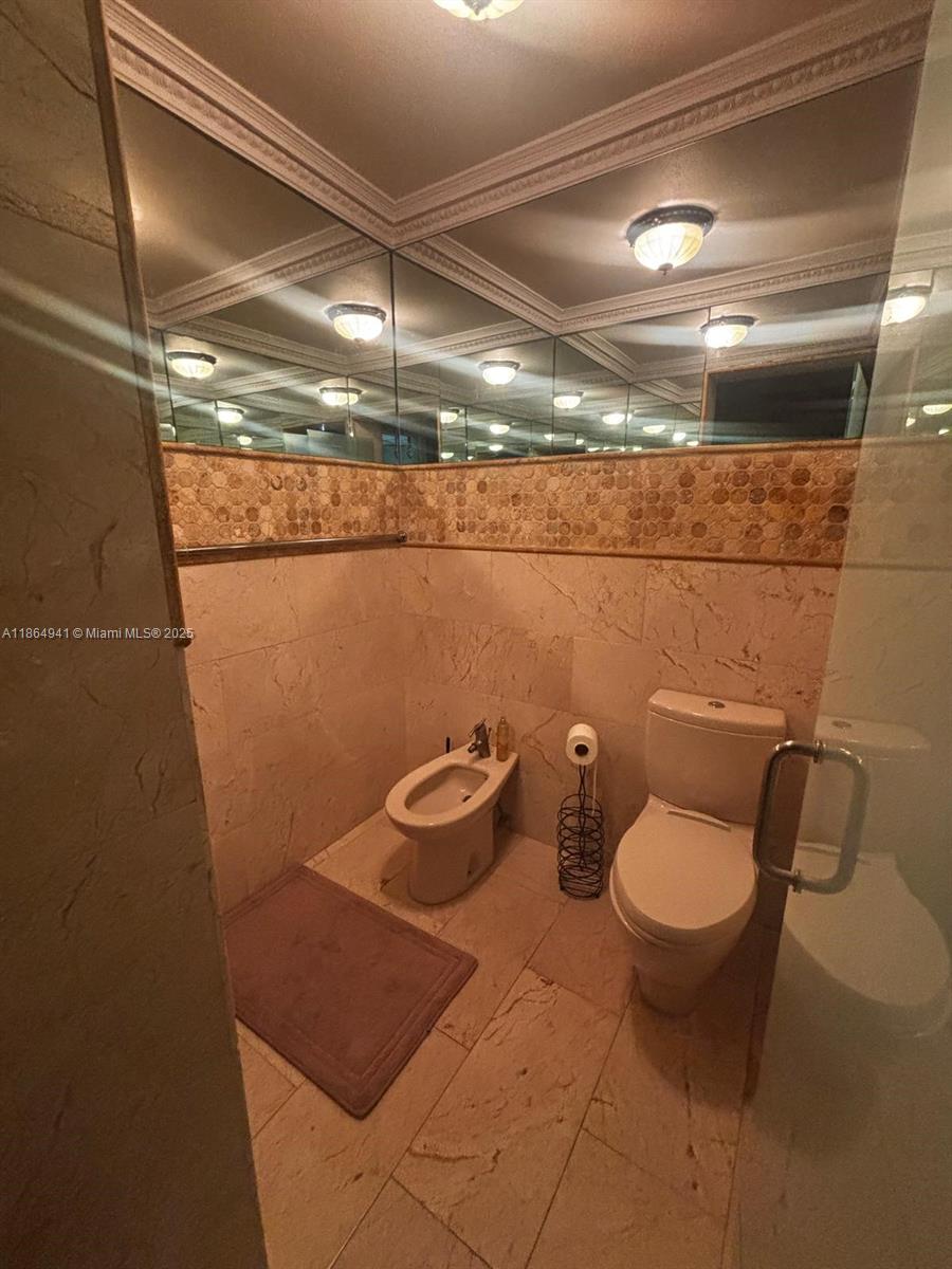 VENETIAN ISLES 3RD SEC - Residential