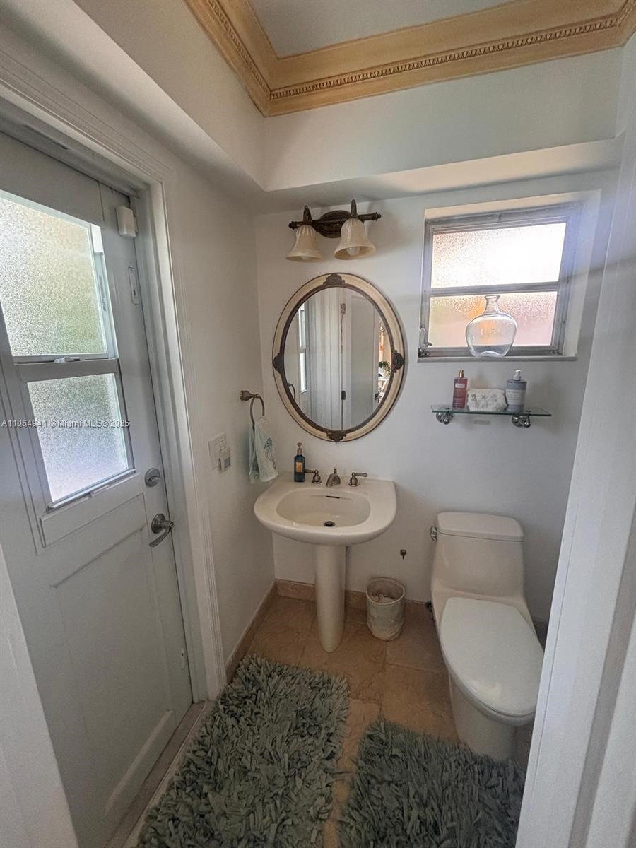 VENETIAN ISLES 3RD SEC - Residential