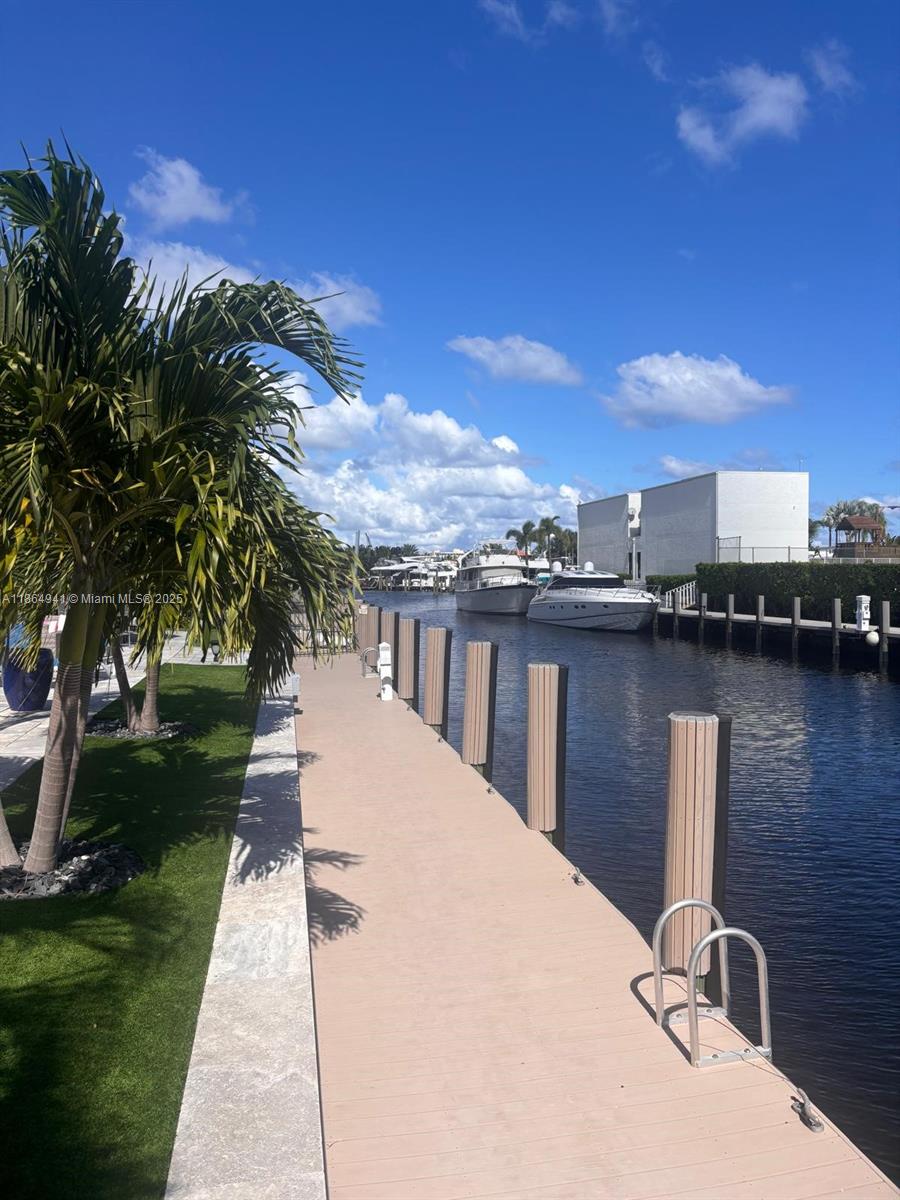 VENETIAN ISLES 3RD SEC - Residential