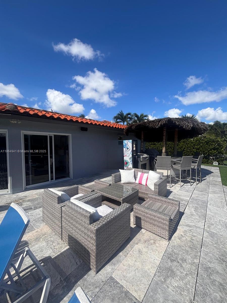 VENETIAN ISLES 3RD SEC - Residential