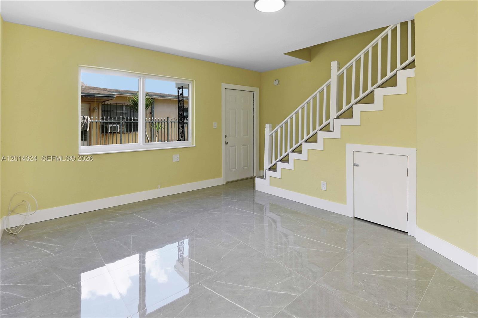 CORAL BAY MANOR - Residential Income