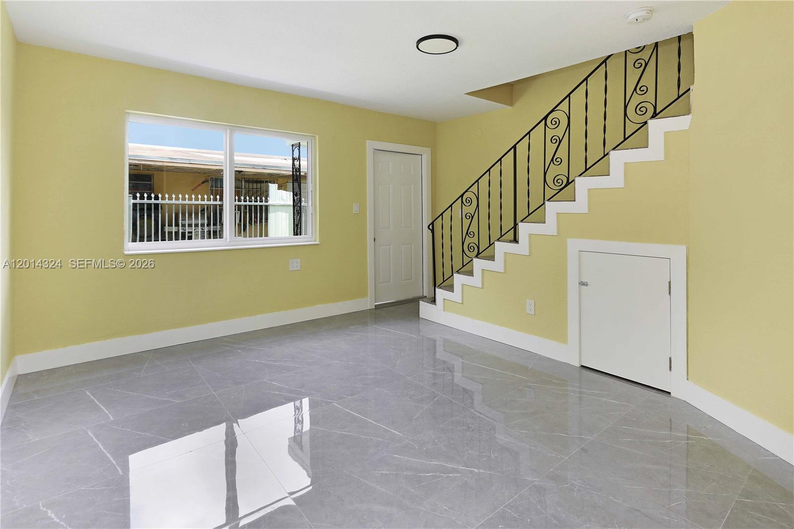 CORAL BAY MANOR - Residential Income