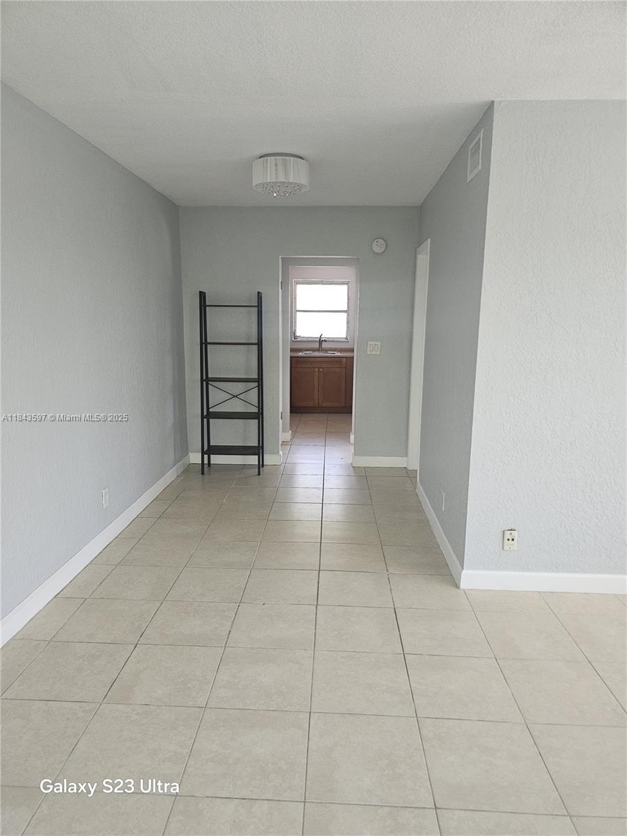 1900 NE 8th Ct 308