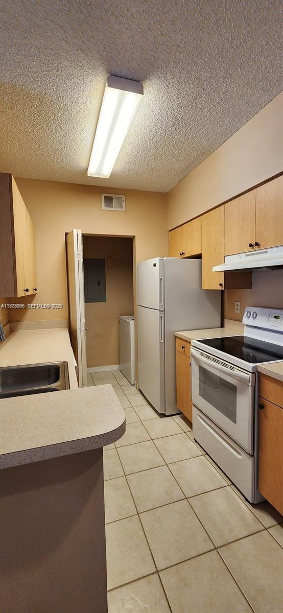 SPA AT SUNSET ISLES CONDO - Residential Lease