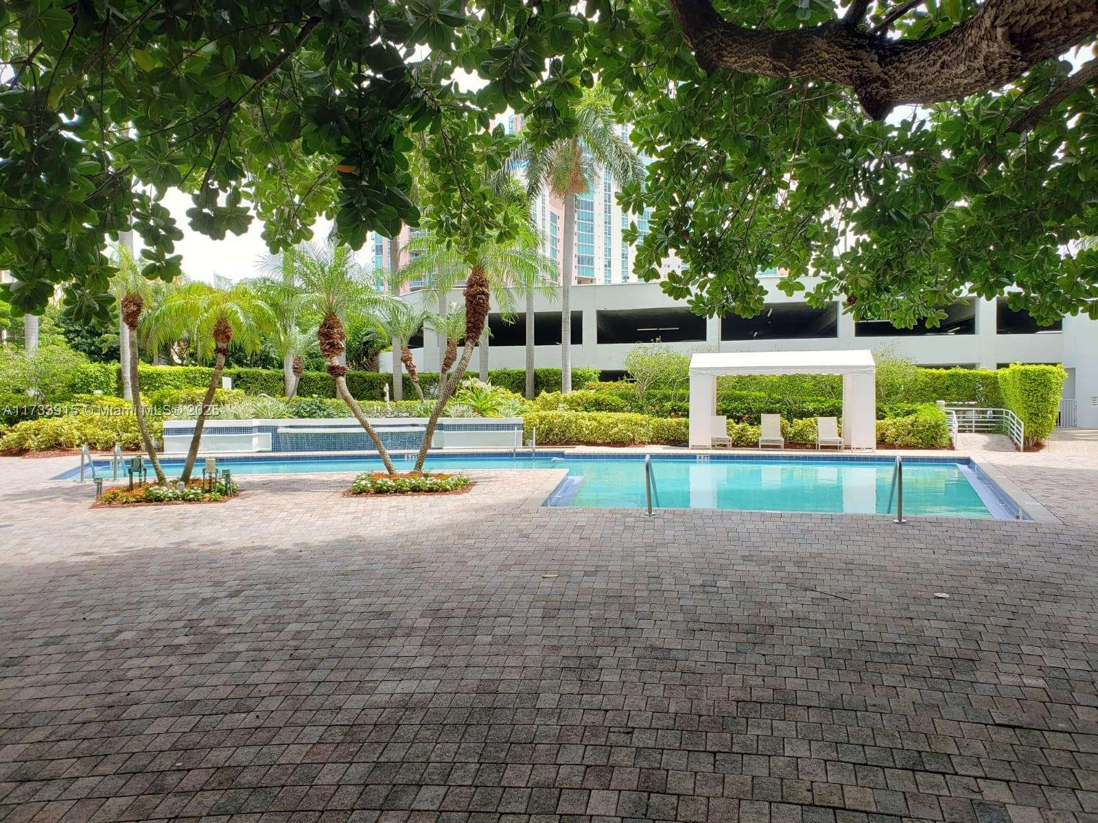 PARC CENTRAL AVENTURA EAS - Residential